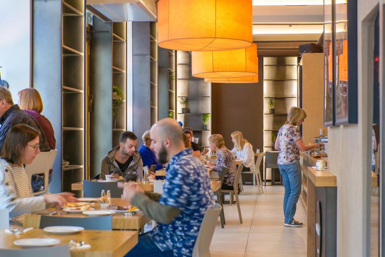 Golden Crown 4* Prague